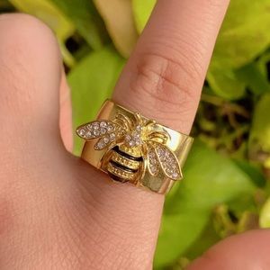 ✨✨Gold Bee Band Ring✨✨